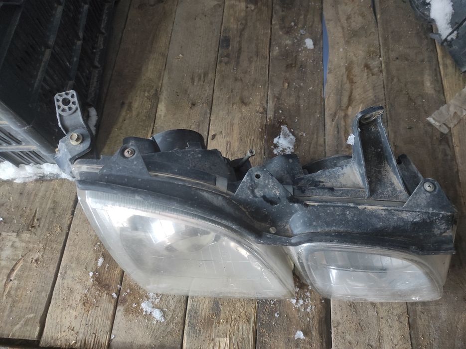 Фары бу оригинал LX470