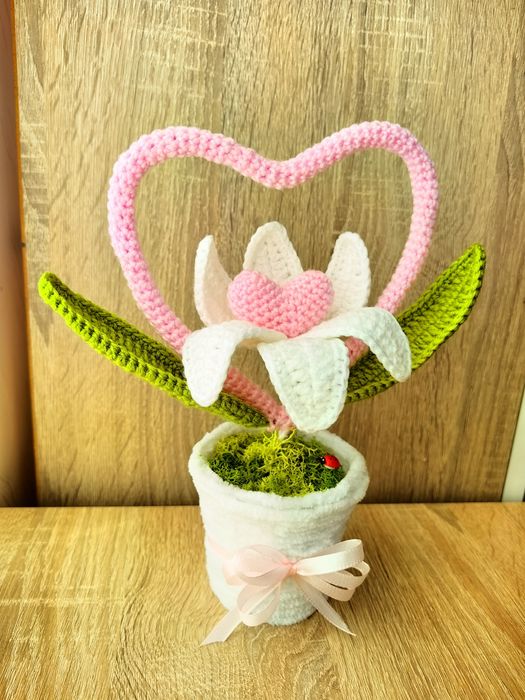 Плетени цветя на една кука