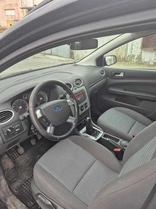 Vând Ford focus 1,6 benzină , ITP valavilbil ,an 2007 ,ofer fiscal