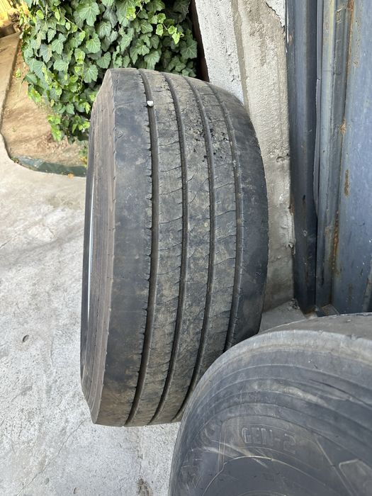 385/65 r22.5 Goodyear с дисками