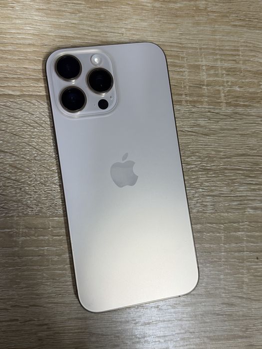 Продам Iphone 16 pro max с гарантией
