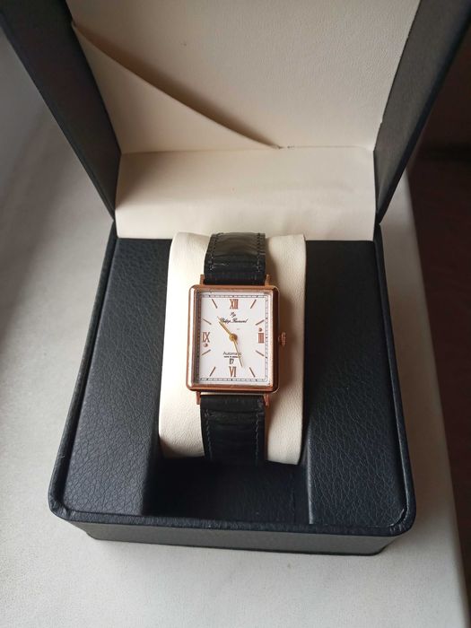 Часы золотые 585 пробы