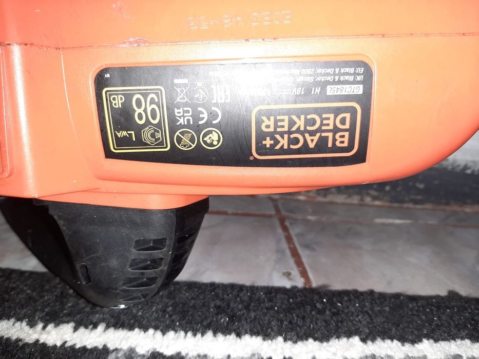 Vănd mașină de gardul viu pe acumulator