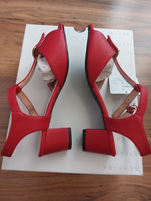 Ежеджевни сандали на платформа и ток в розов и червен цвят