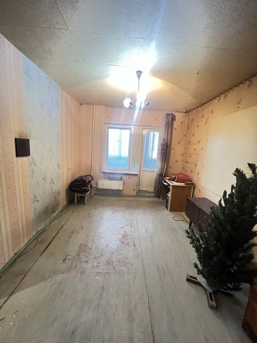 Узимни уйим Олмазор 6 дом 1/2/4 балкон 1, 5 х6 43 м2  ремонти уртача