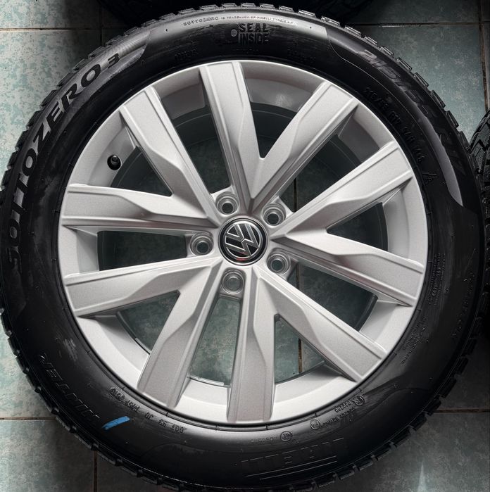 Roti/ jante aliaj originale VW Passat B8 B9 215/55/17 Pirelli M+S