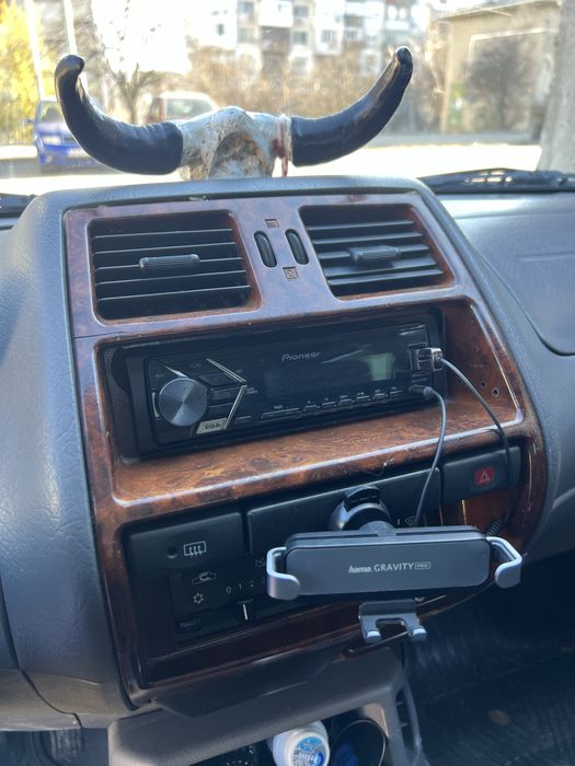 Nissan Terrano II (R20) 2.4 4WD