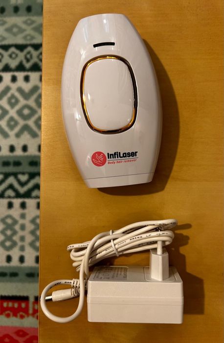 Aparat IPL InfiLaser - body hair remover ( pentru firele negre ), nou