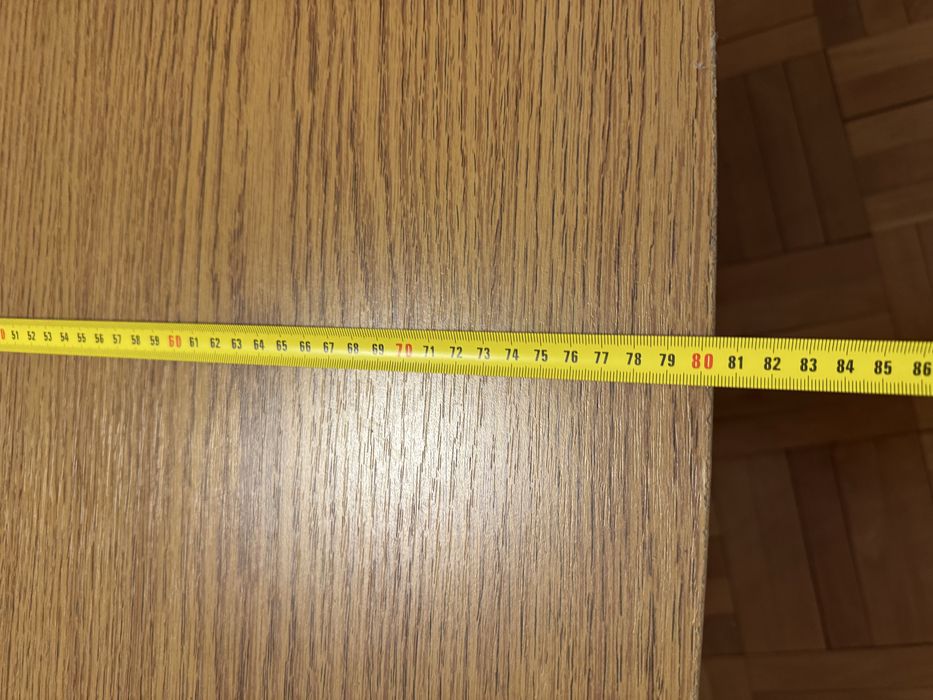 Birou de lemn incapator