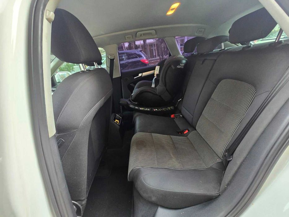 Продавам Audi A4