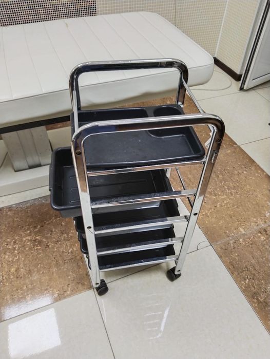 Помощник в салон красоты