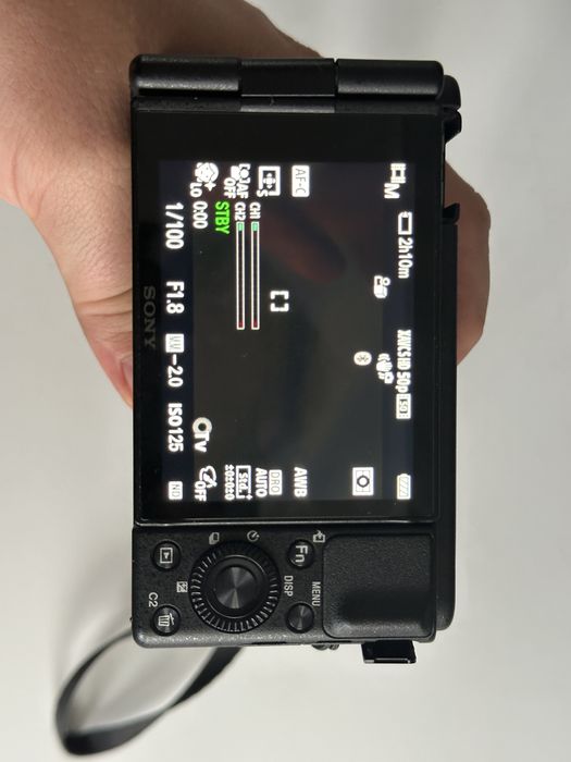 Aparat foto video Sony ZV1 - ideal pentru camera web si vloging