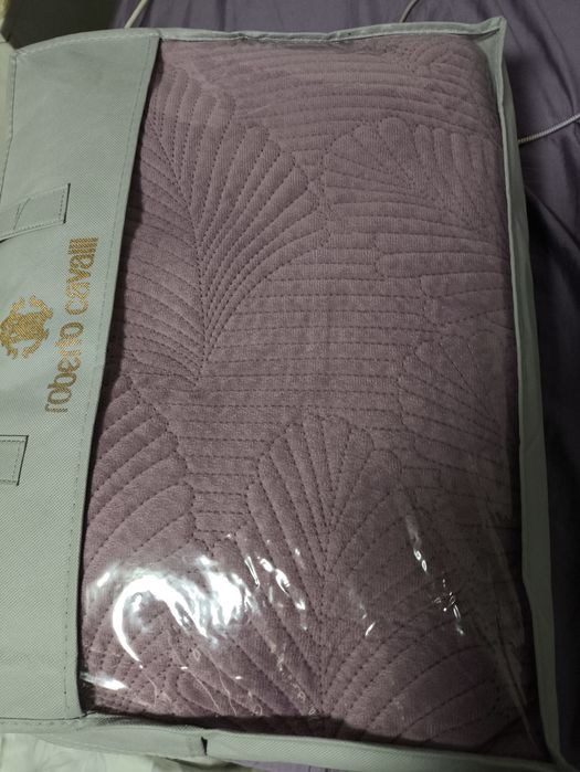 новое постельное подушки плед покрывало