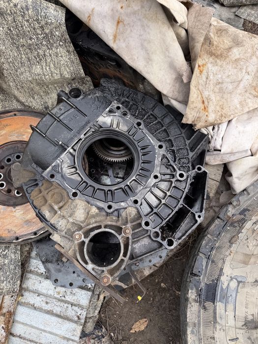 Запчасти на МАЗ рено мотор