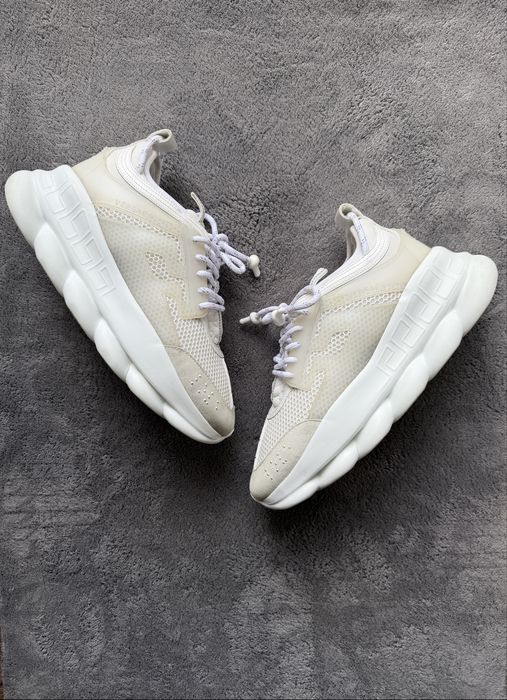 Versace chain reaction