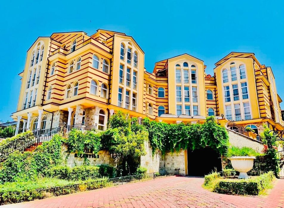 Продава се Тристаен апартамент в Созопол - 126 кв.м за 1068 €/кв.м - Снимка #4