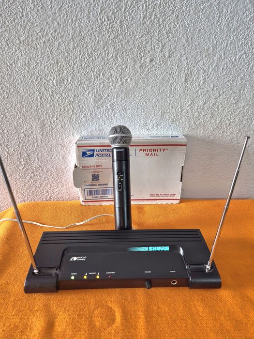 Microfon pt voce Shure  cu SM58 state impecabil