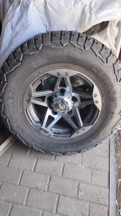 Продам комплект резины 265/70 R16