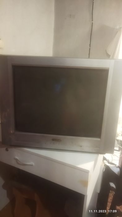 Телевизоры на запчасти продам