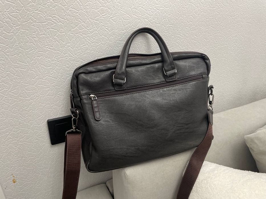 Коричневая кожанная сумка