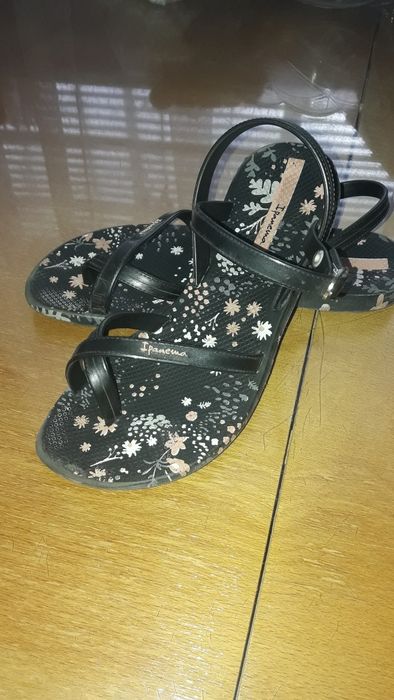 Детски спортни сандали