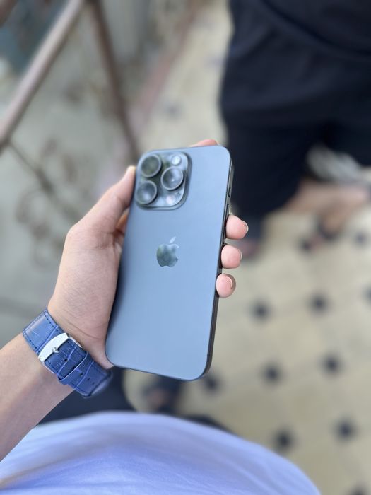 Iphone 15 pro Black Platinum