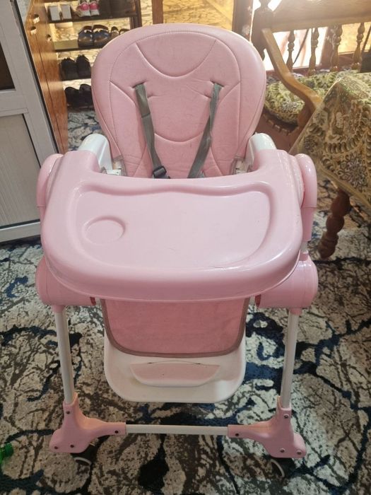 Срочно продаётся детская стульчик для кормления