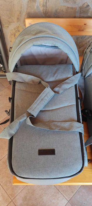 Количка за близнаци