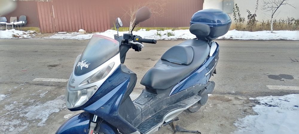 De vânzare suzuki burgaman