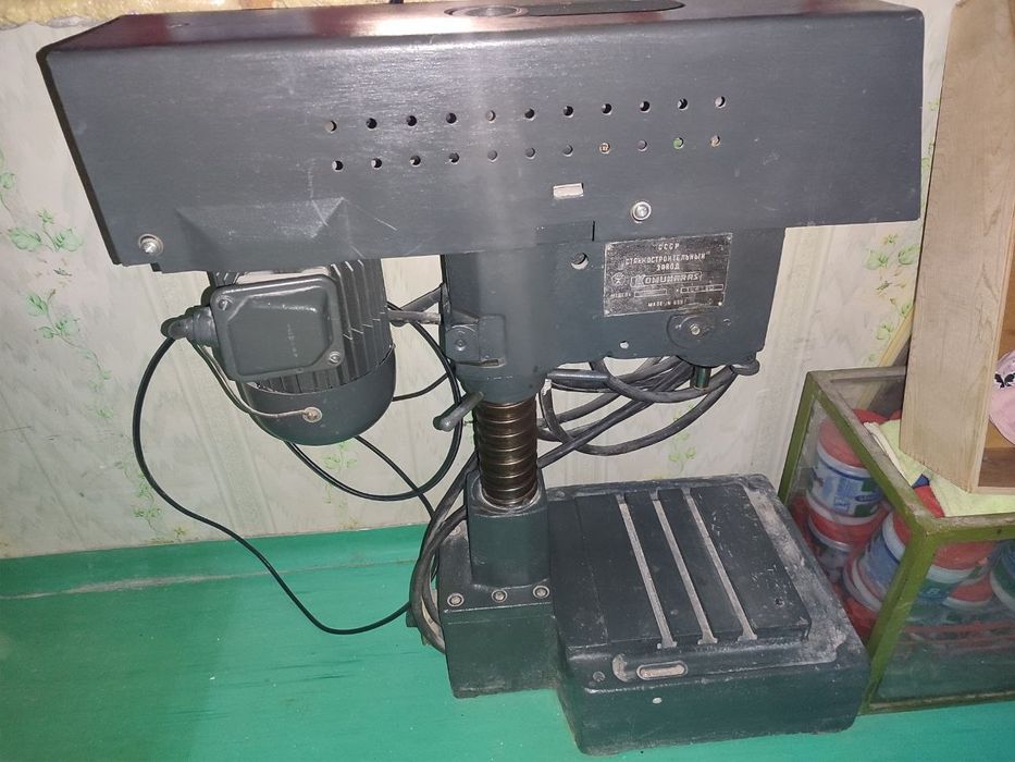 Токарные станок для работы