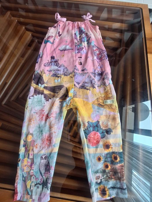 Продавам дрехи 3/4,4/6,122/128,140 нови или само махнат етикет