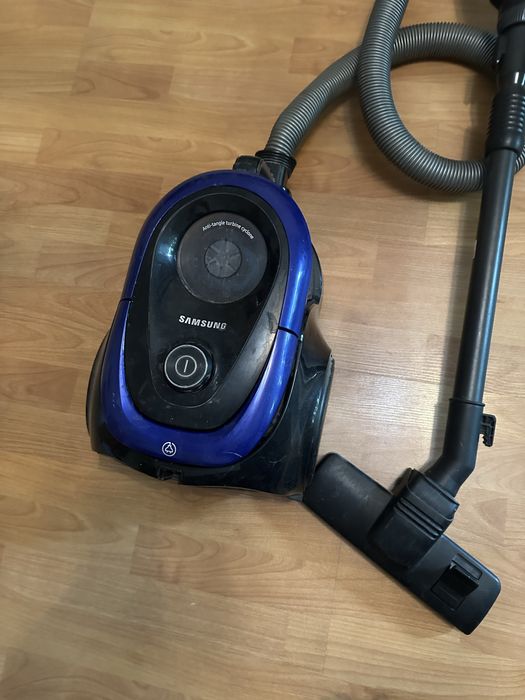 Продам пыльесос Samsung 1800 Вт