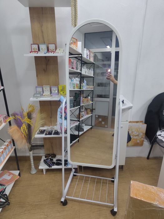 Зеркало напольное