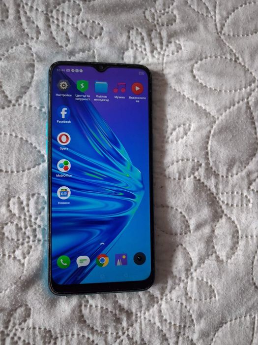 Телефон Realme 5i