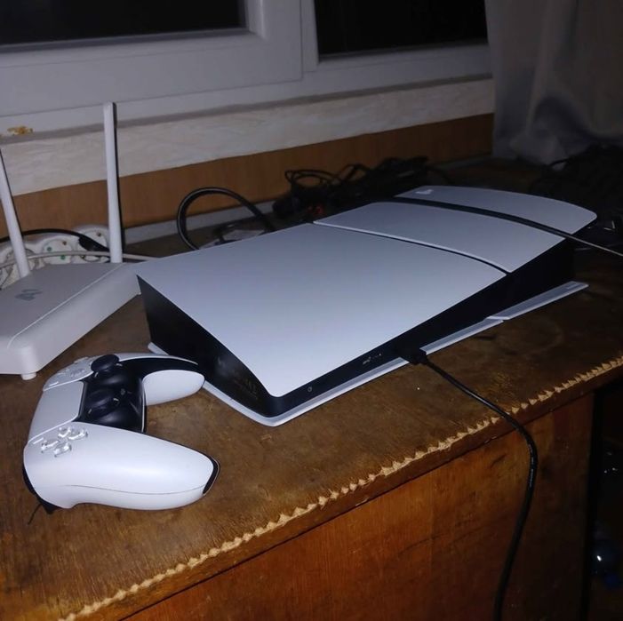 PlayStation 5 + Controller