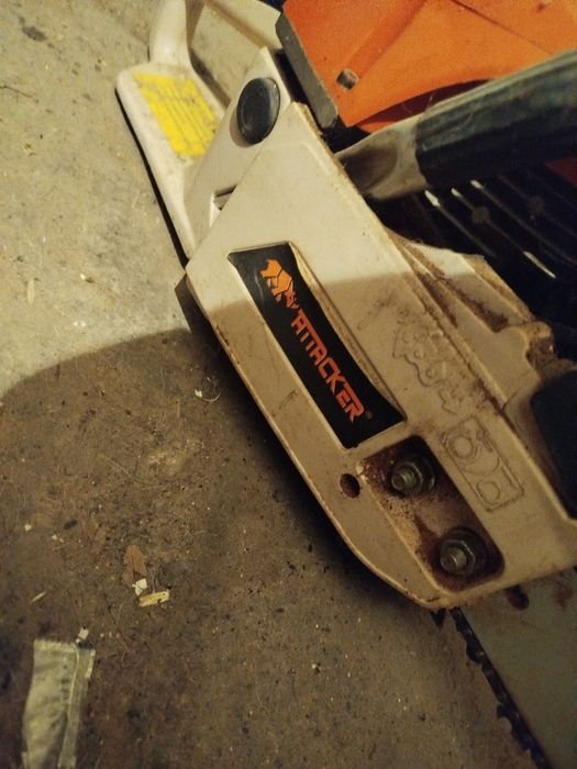 Продам бензопилу и электро пилу