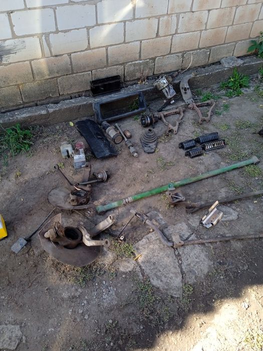 Продам запчасти на НИВУ