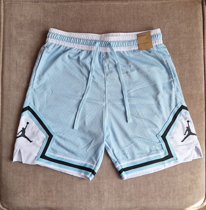 Pantaloni scurți jordan bărbați mărime 2XL(fit L), culoare albastru