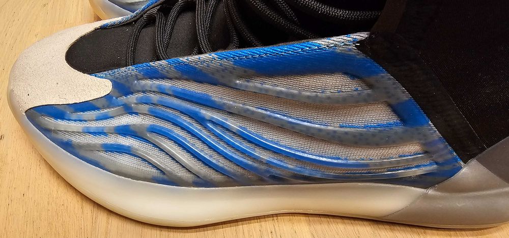 Adidas Yeezy QNTM Frozen Blue - НОВИ, светят в тъмното, номер 47 1/3