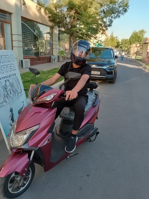 Скутр сотилади  нархини келишамиз