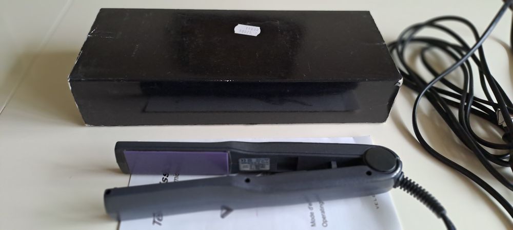 Фризьоски инструменти и оборудване