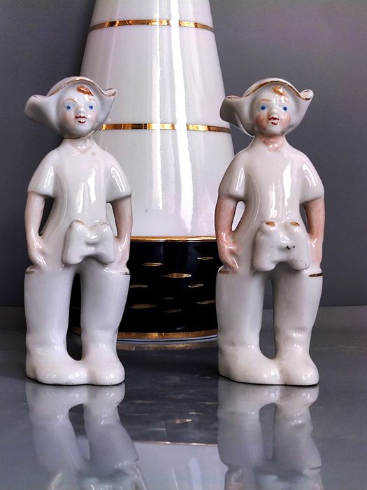 Статуэтка антикварное