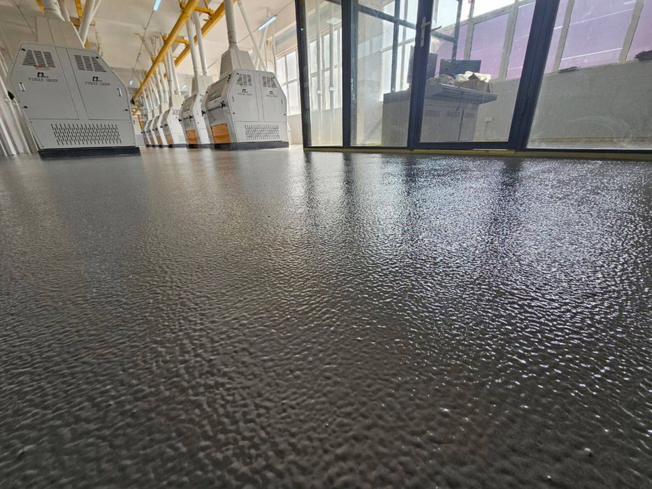 Эпоксидный наливной пол (portakal) текстрный