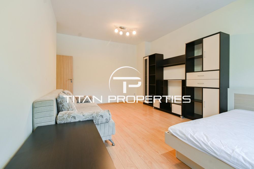 Дава се под наем Тристаен апартамент в София, Медицинска академия - 70 кв.м за 598.23 € - Снимка #1