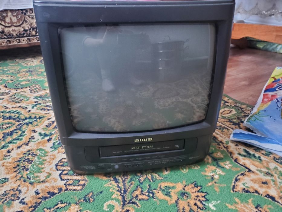 Видеодвойка aiwa,видеокассетник