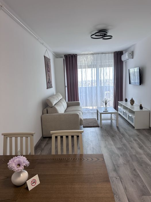 Adora lux regim hotelier