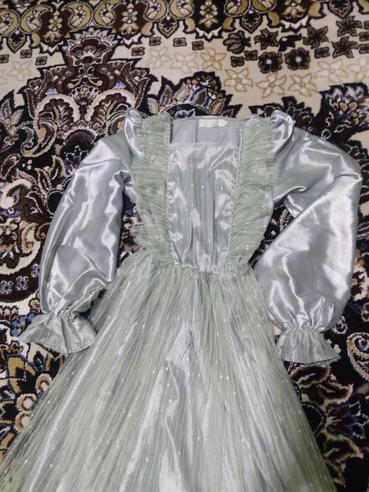 Келинлик куйлаклари сотилади