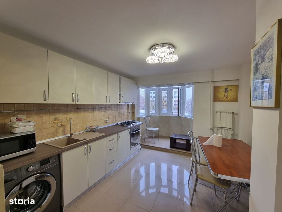 Apartament cu 4 camere de inchiriat in zona Vatra Luminoasa
