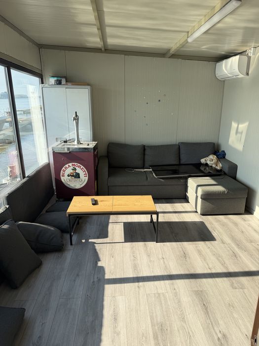 Ponton acostare ambarcatiuni