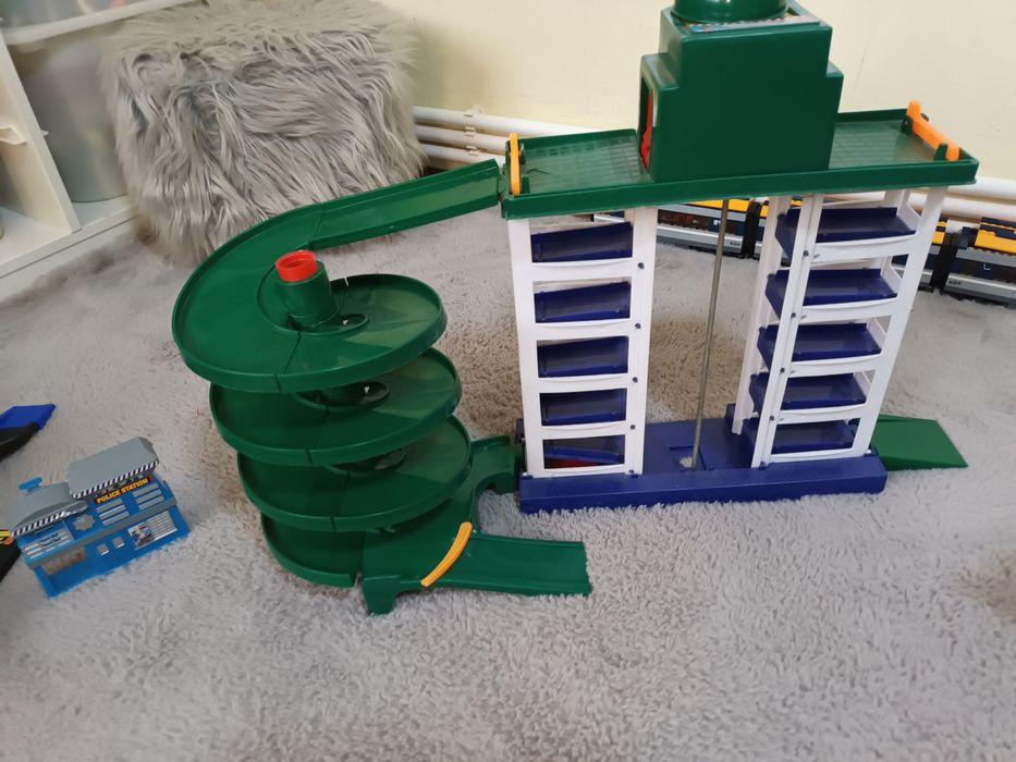 Clădiri pentru mașinuțe mici orășel camion politie